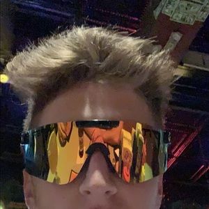 Meet your Posher, Josh